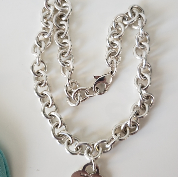 ❗SOLD❗Tiffany & Co. Heart Tag Chain Link Necklace - Picture 10 of 16